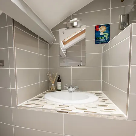 Kitten 1 * West Witton